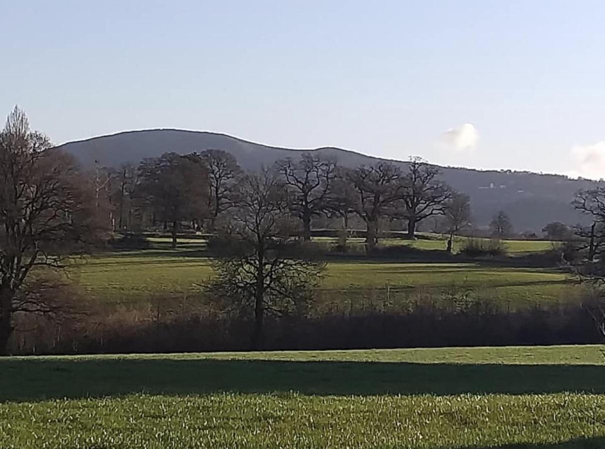 Badgers Burrow Hotel Colwall ภายนอก รูปภาพ